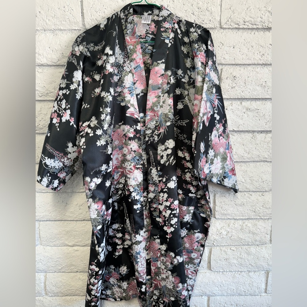 Floral Black Kimono Robe
